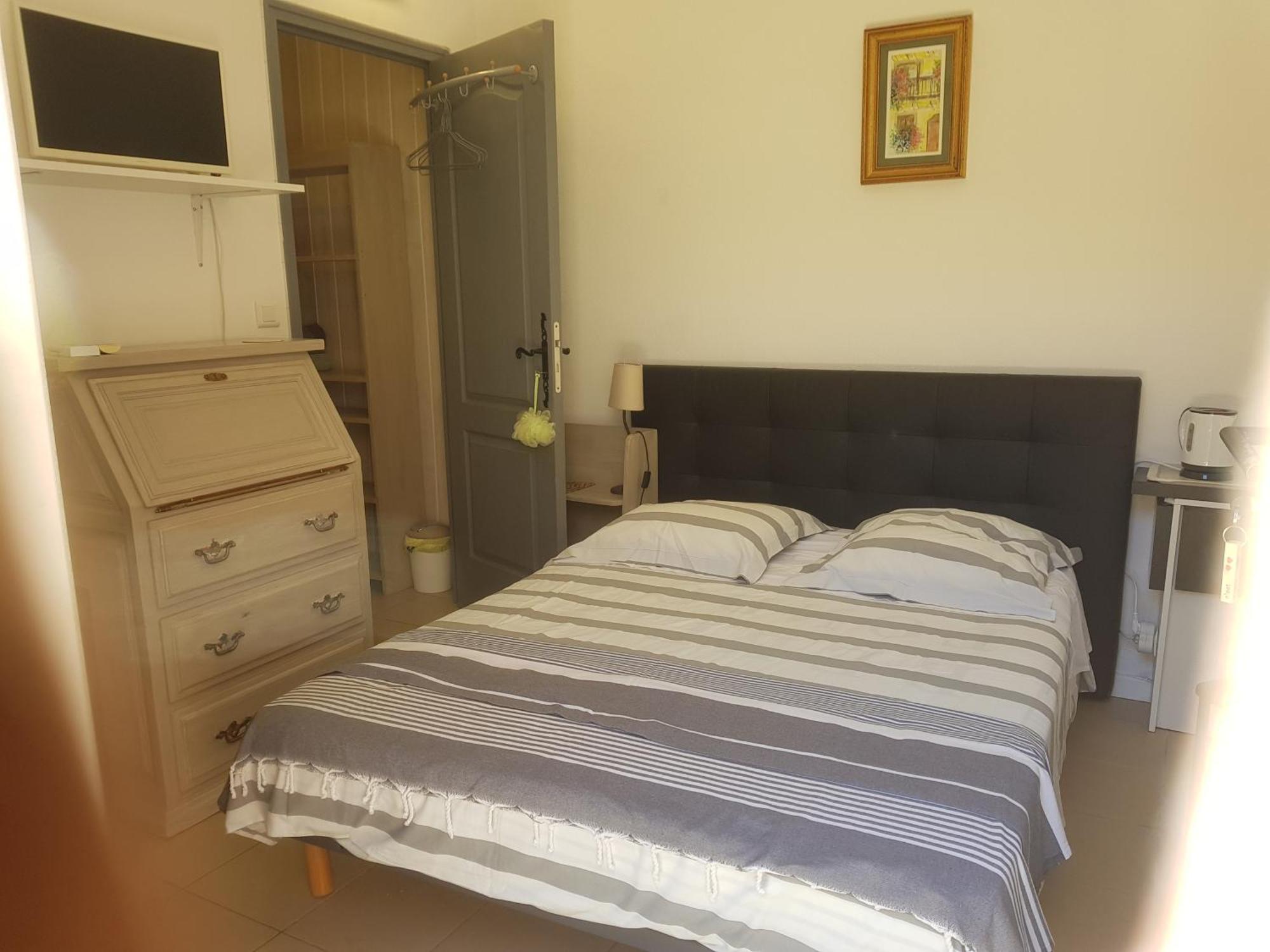 Les Lézards au Soleil Bed and Breakfast Draguignan Eksteriør billede