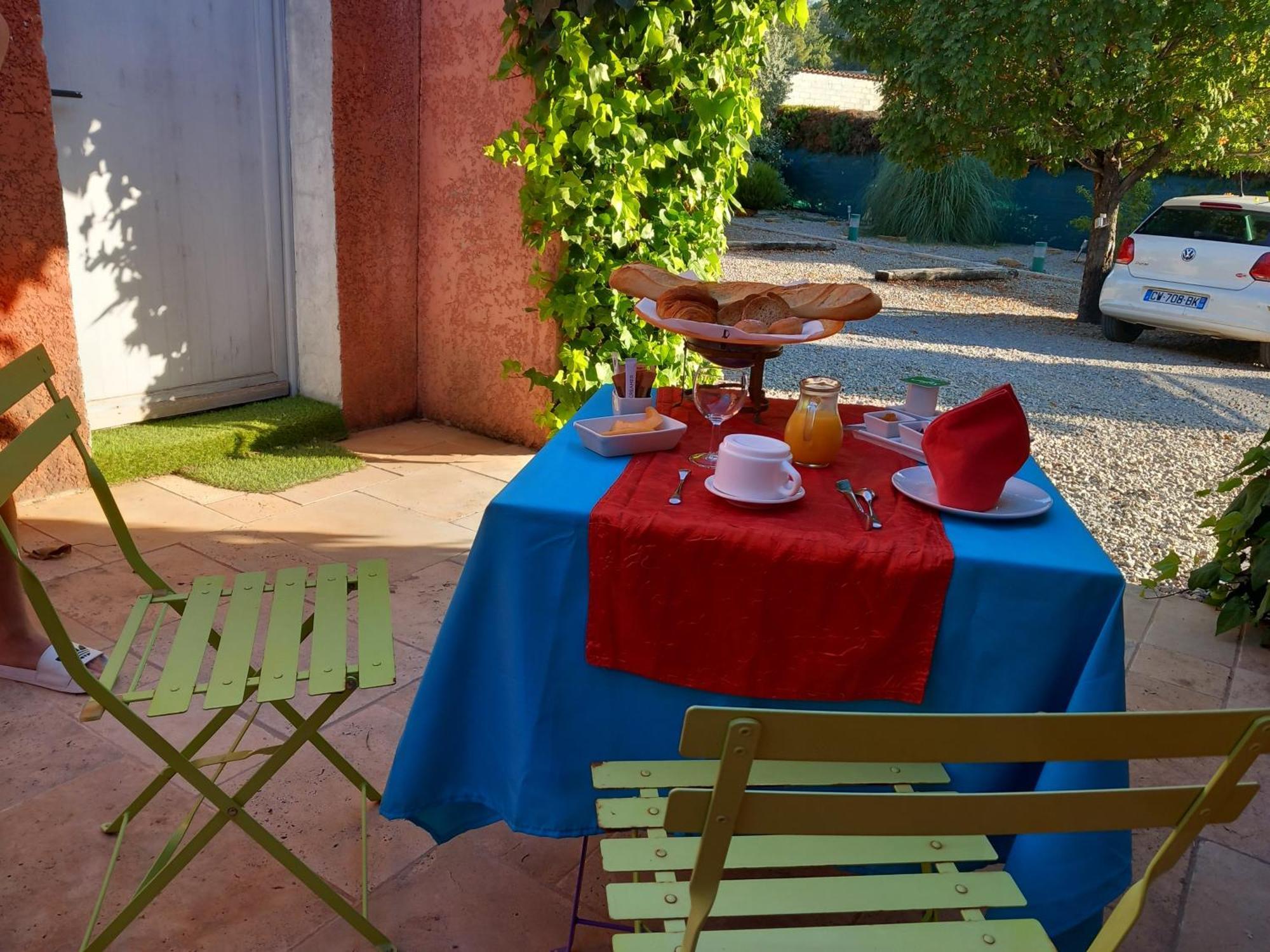 Les Lézards au Soleil Bed and Breakfast Draguignan Eksteriør billede